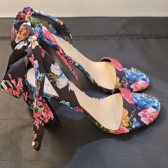 BRAND NEW NINE WEST KOBS ANKLE BOWNOT TIE SANDAL (WOMEN) - Picture 14 of 16